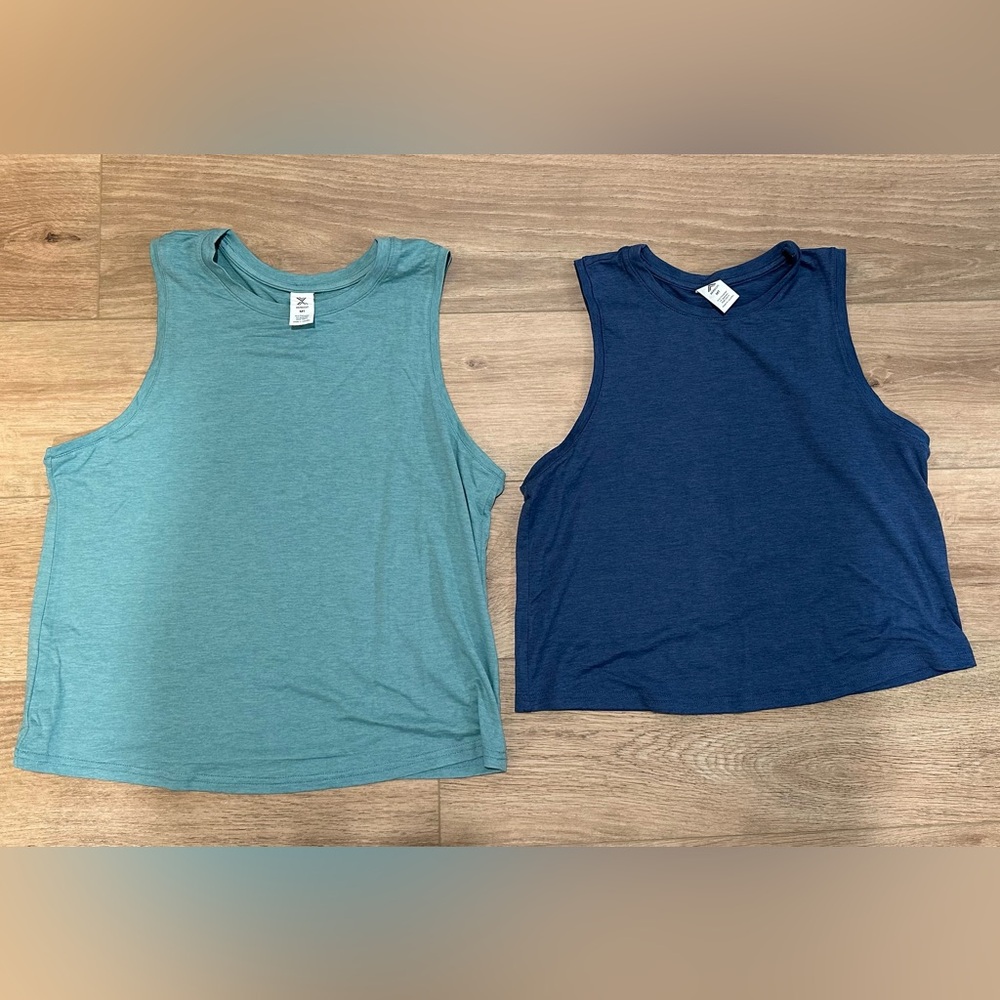 TWO Xersion Womens Everyday Crew Neck Sleeveless Tank Top Tall Medium NWOT